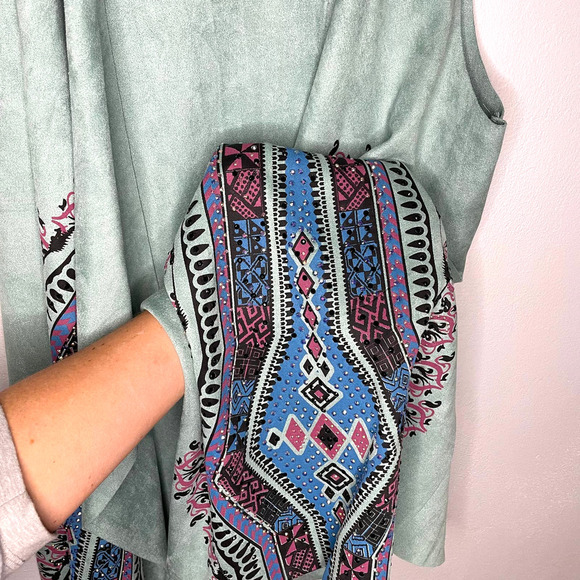 Boho Vixen Vest Faux Suede Embellished Sage Size S - Picture 10 of 11